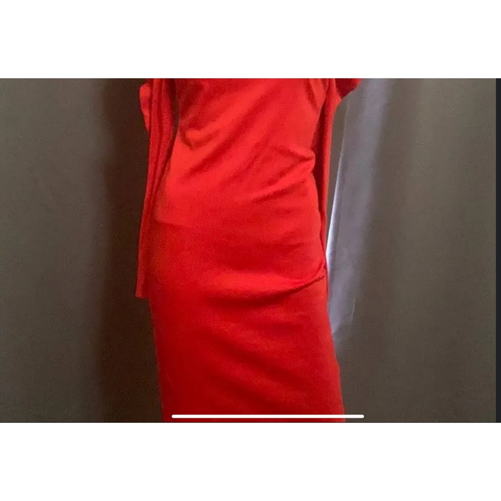 Long puff sleeve red dress